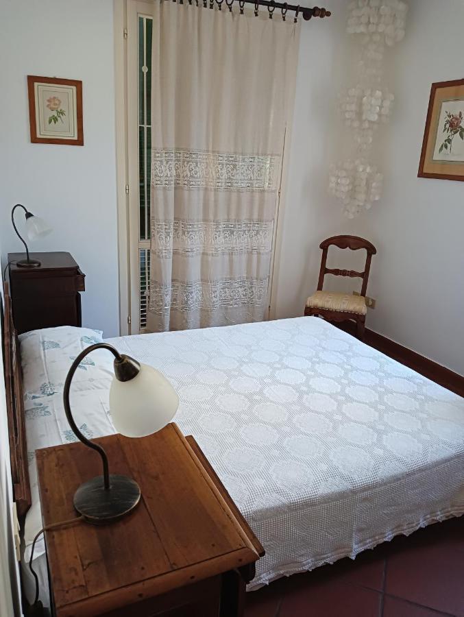 Villetta Con Giardino A Due Passi Dal Mare 임페리아 외부 사진