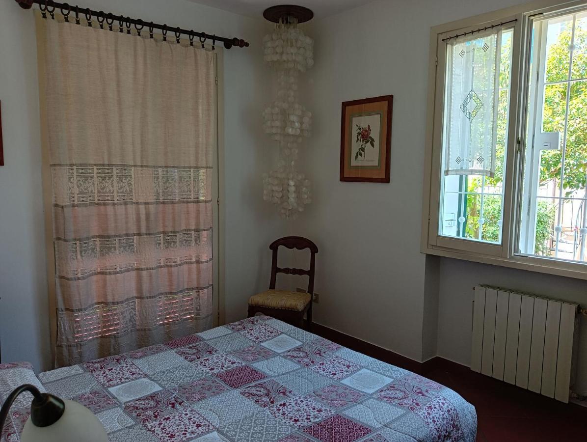 Villetta Con Giardino A Due Passi Dal Mare 임페리아 외부 사진